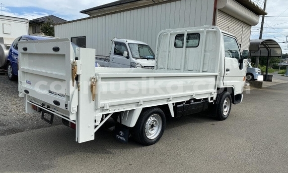 Acheter Occasion Voiture Toyota Dyna Blanc à Beitbridge, Matabeleland South Acheter Occasion Voiture Toyota Dyna Blanc à Beitbridge, Matabeleland South