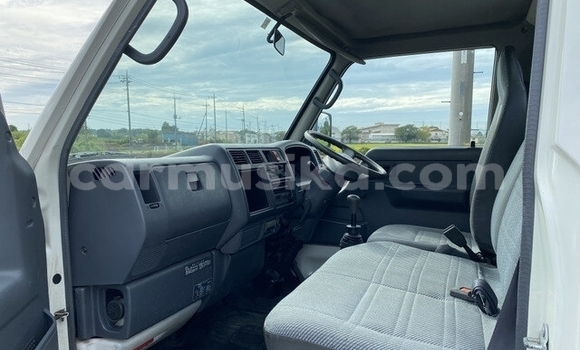 Acheter Occasion Voiture Toyota Dyna Blanc à Beitbridge, Matabeleland South Acheter Occasion Voiture Toyota Dyna Blanc à Beitbridge, Matabeleland South