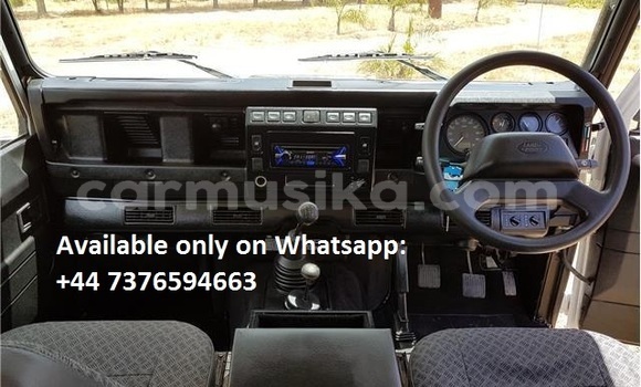 Buy Used Land Rover Defender White Car in Harare in Harare Buy Used Land Rover Defender White Car in Harare in Harare