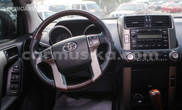 Acheter Import Voiture Toyota Prado Blanc à Import - Dubai, Harare Acheter Import Voiture Toyota Prado Blanc à Import - Dubai, Harare
