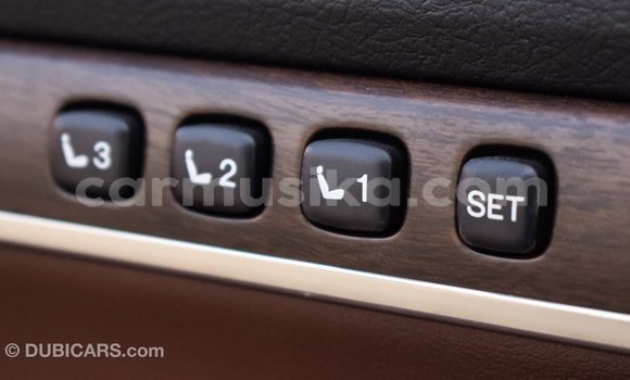 Tenga Imported Toyota Land Cruiser Chena Mota in Import - Dubai in Harare Tenga Imported Toyota Land Cruiser Chena Mota in Import - Dubai in Harare