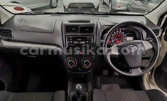 Buy Used Toyota Avanza Other Car in Beitbridge in Matabeleland South Buy Used Toyota Avanza Other Car in Beitbridge in Matabeleland South