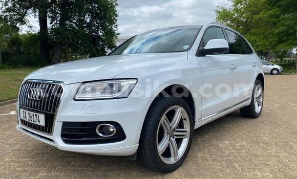 Nunua Ilio tumika Audi Q5 Nyeupe Gari ndani ya Beitbridge nchini Matabeleland Kusini