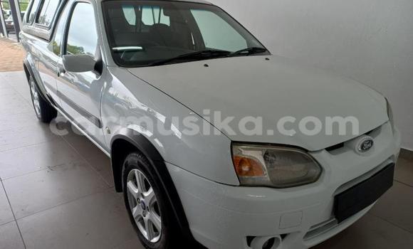 Buy Used Ford B-MAX White Car in Beitbridge in Matabeleland South