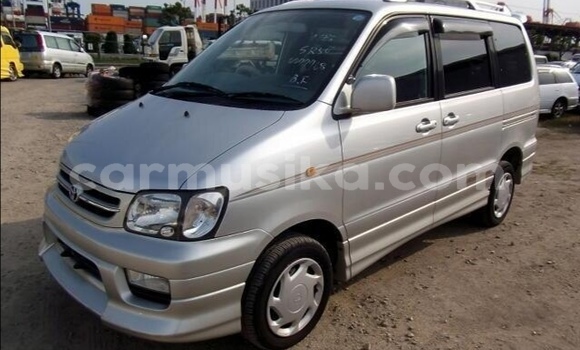 Buy Used Toyota Noah Silver Car in Belvedere in Harare