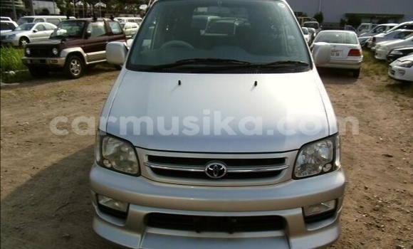 Acheter Occasion Voiture Toyota Noah Gris à Belvédère, Harare Acheter Occasion Voiture Toyota Noah Gris à Belvédère, Harare