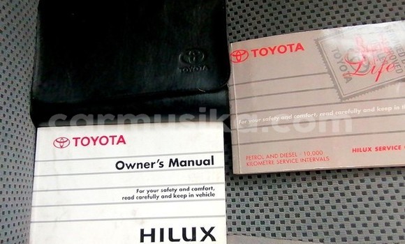 Acheter Occasion Voiture Toyota Hilux Gris à Beitbridge, Matabeleland South Acheter Occasion Voiture Toyota Hilux Gris à Beitbridge, Matabeleland South