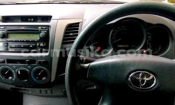 Acheter Occasion Voiture Toyota Hilux Gris à Beitbridge, Matabeleland South Acheter Occasion Voiture Toyota Hilux Gris à Beitbridge, Matabeleland South