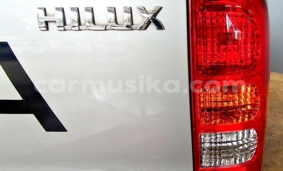 Acheter Occasion Voiture Toyota Hilux Gris à Beitbridge, Matabeleland South Acheter Occasion Voiture Toyota Hilux Gris à Beitbridge, Matabeleland South