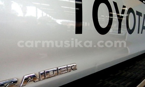 Acheter Occasion Voiture Toyota Hilux Gris à Beitbridge, Matabeleland South Acheter Occasion Voiture Toyota Hilux Gris à Beitbridge, Matabeleland South