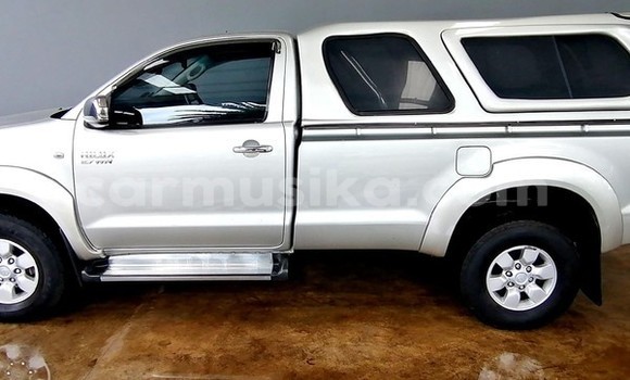 Acheter Occasion Voiture Toyota Hilux Gris à Beitbridge, Matabeleland South Acheter Occasion Voiture Toyota Hilux Gris à Beitbridge, Matabeleland South