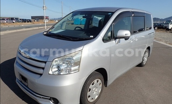Tenga Tsaru Toyota Noah Sirivha Mota in Beitbridge in Matabeleland South
