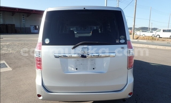 Acheter Occasion Voiture Toyota Noah Gris à Beitbridge, Matabeleland South Acheter Occasion Voiture Toyota Noah Gris à Beitbridge, Matabeleland South