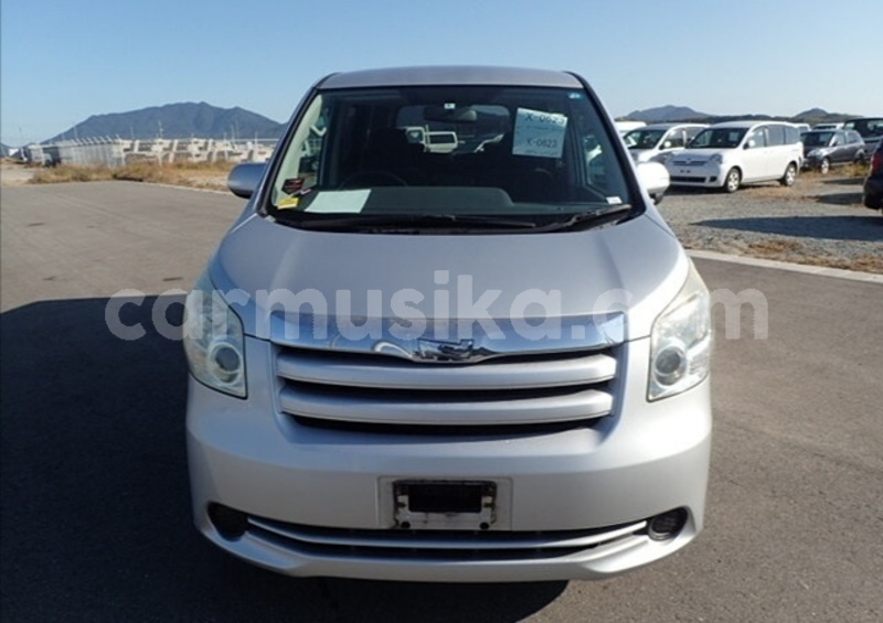 Big with watermark toyota noah matabeleland south beitbridge 31679