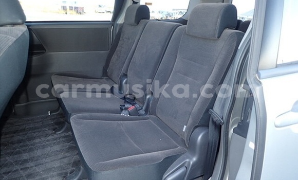 Acheter Occasion Voiture Toyota Noah Gris à Beitbridge, Matabeleland South Acheter Occasion Voiture Toyota Noah Gris à Beitbridge, Matabeleland South