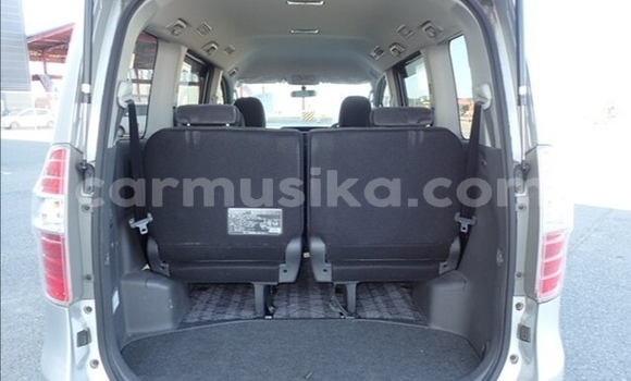 Acheter Occasion Voiture Toyota Noah Gris à Beitbridge, Matabeleland South Acheter Occasion Voiture Toyota Noah Gris à Beitbridge, Matabeleland South