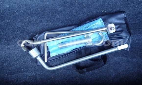 Acheter Occasion Voiture Toyota Noah Gris à Beitbridge, Matabeleland South Acheter Occasion Voiture Toyota Noah Gris à Beitbridge, Matabeleland South