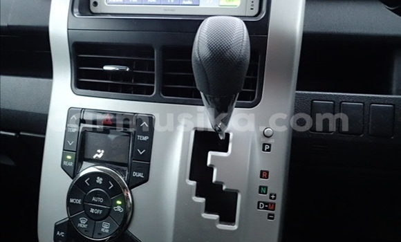 Acheter Occasion Voiture Toyota Noah Gris à Beitbridge, Matabeleland South Acheter Occasion Voiture Toyota Noah Gris à Beitbridge, Matabeleland South