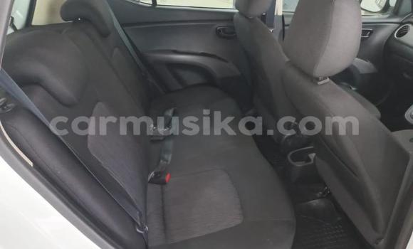 Tenga Tsaru Hyundai i10 Chena Mota in Beitbridge in Matabeleland South Tenga Tsaru Hyundai i10 Chena Mota in Beitbridge in Matabeleland South