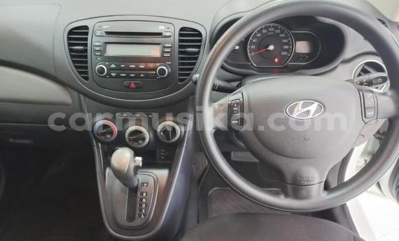 Acheter Occasion Voiture Hyundai i10 Blanc à Beitbridge, Matabeleland South Acheter Occasion Voiture Hyundai i10 Blanc à Beitbridge, Matabeleland South