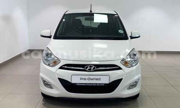 Acheter Occasion Voiture Hyundai i10 Blanc à Beitbridge, Matabeleland South Acheter Occasion Voiture Hyundai i10 Blanc à Beitbridge, Matabeleland South