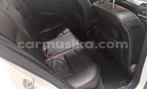 Tenga Tsaru Mercedes‒Benz C–Class Chena Mota in Beitbridge in Matabeleland South Tenga Tsaru Mercedes‒Benz C–Class Chena Mota in Beitbridge in Matabeleland South