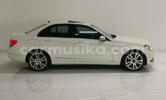 Tenga Tsaru Mercedes‒Benz C–Class Chena Mota in Beitbridge in Matabeleland South Tenga Tsaru Mercedes‒Benz C–Class Chena Mota in Beitbridge in Matabeleland South