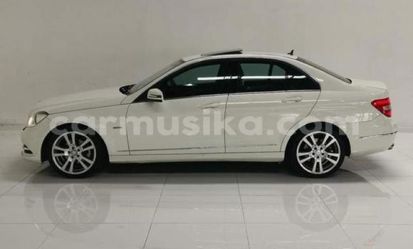 Tenga Tsaru Mercedes‒Benz C–Class Chena Mota in Beitbridge in Matabeleland South Tenga Tsaru Mercedes‒Benz C–Class Chena Mota in Beitbridge in Matabeleland South