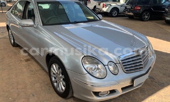 Buy Used Mercedes-Benz E-Classe Silver Car in Beitbridge in Matabeleland South