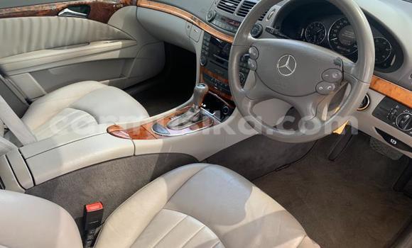 Acheter Occasion Voiture Mercedes-Benz E-Classe Gris à Beitbridge, Matabeleland South Acheter Occasion Voiture Mercedes-Benz E-Classe Gris à Beitbridge, Matabeleland South