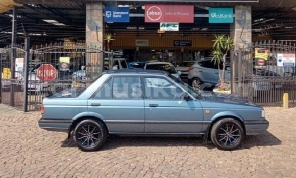 Buy Used Nissan Sunny Blue Car in Beitbridge in Matabeleland South