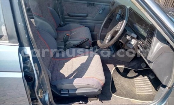 Acheter Occasion Voiture Nissan Sunny Bleu à Beitbridge, Matabeleland South Acheter Occasion Voiture Nissan Sunny Bleu à Beitbridge, Matabeleland South