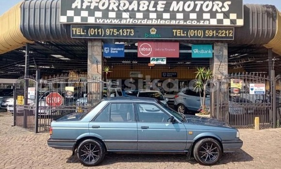 Acheter Occasion Voiture Nissan Sunny Bleu à Beitbridge, Matabeleland South Acheter Occasion Voiture Nissan Sunny Bleu à Beitbridge, Matabeleland South