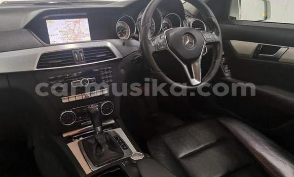 Tenga Tsaru Mercedes‒Benz C–Class Chena Mota in Beitbridge in Matabeleland South Tenga Tsaru Mercedes‒Benz C–Class Chena Mota in Beitbridge in Matabeleland South