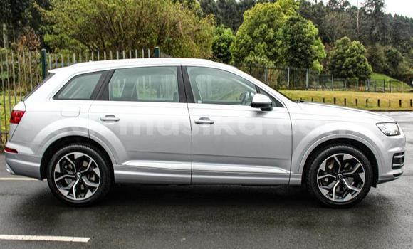 Acheter Occasion Voiture Audi Q7 Gris à Beitbridge, Matabeleland South Acheter Occasion Voiture Audi Q7 Gris à Beitbridge, Matabeleland South
