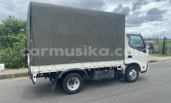 Acheter Occasion Voiture Haima 2 Blanc à Beitbridge, Matabeleland South Acheter Occasion Voiture Haima 2 Blanc à Beitbridge, Matabeleland South