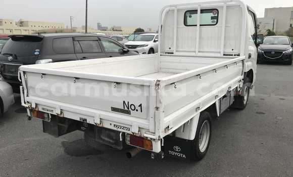 Acheter Occasion Utilitaire Toyota Dyna Blanc à Beitbridge, Matabeleland South Acheter Occasion Utilitaire Toyota Dyna Blanc à Beitbridge, Matabeleland South