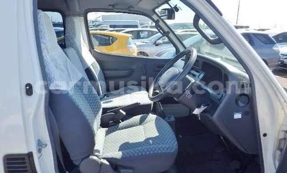 Buy Used Toyota Hiace White Car in Beitbridge in Matabeleland South Buy Used Toyota Hiace White Car in Beitbridge in Matabeleland South