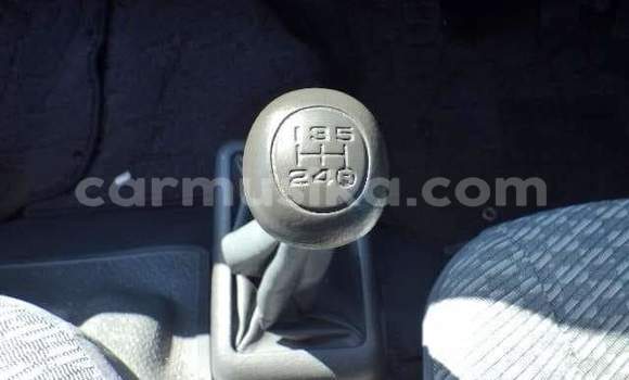 Buy Used Toyota Hiace White Car in Beitbridge in Matabeleland South Buy Used Toyota Hiace White Car in Beitbridge in Matabeleland South