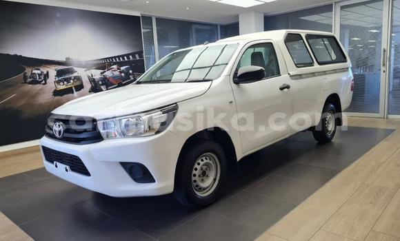 Tenga Tsaru Toyota Hilux Chena Mota in Beitbridge in Matabeleland South Tenga Tsaru Toyota Hilux Chena Mota in Beitbridge in Matabeleland South