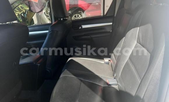 Buy Used Toyota Hilux White Car in Beitbridge in Matabeleland South Buy Used Toyota Hilux White Car in Beitbridge in Matabeleland South