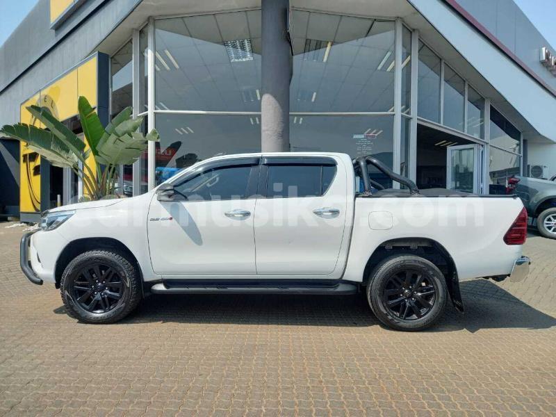 Big with watermark toyota hilux matabeleland south beitbridge 31713