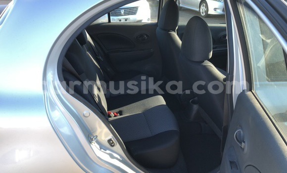 Nunua Ilio tumika Nissan March Fedha Gari ndani ya Beitbridge nchini Matabeleland Kusini Nunua Ilio tumika Nissan March Fedha Gari ndani ya Beitbridge nchini Matabeleland Kusini