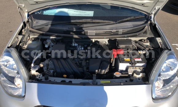 Nunua Ilio tumika Nissan March Fedha Gari ndani ya Beitbridge nchini Matabeleland Kusini Nunua Ilio tumika Nissan March Fedha Gari ndani ya Beitbridge nchini Matabeleland Kusini