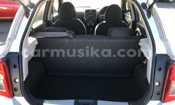 Nunua Ilio tumika Nissan March Fedha Gari ndani ya Beitbridge nchini Matabeleland Kusini Nunua Ilio tumika Nissan March Fedha Gari ndani ya Beitbridge nchini Matabeleland Kusini