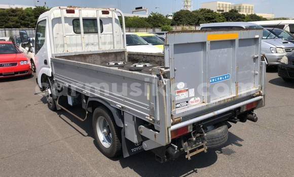 Tenga Tsaru Toyota Dyna Zvimwe Rori in Beitbridge in Matabeleland South Tenga Tsaru Toyota Dyna Zvimwe Rori in Beitbridge in Matabeleland South