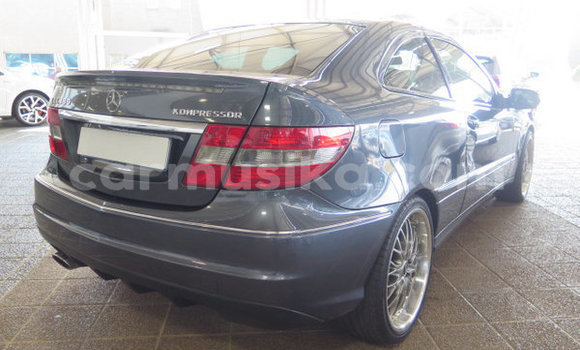 Tenga Tsaru Mercedes‒Benz CLC-klasse Nhema Mota in Beitbridge in Matabeleland South Tenga Tsaru Mercedes‒Benz CLC-klasse Nhema Mota in Beitbridge in Matabeleland South