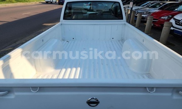 Tenga Tsaru Nissan NP 300 Chena Mota in Beitbridge in Matabeleland South Tenga Tsaru Nissan NP 300 Chena Mota in Beitbridge in Matabeleland South