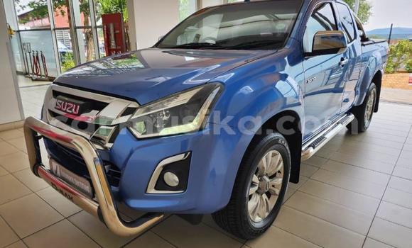 Tenga Tsaru Isuzu D–MAX Bhuruu Mota in Beitbridge in Matabeleland South Tenga Tsaru Isuzu D–MAX Bhuruu Mota in Beitbridge in Matabeleland South