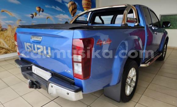 Tenga Tsaru Isuzu D–MAX Bhuruu Mota in Beitbridge in Matabeleland South Tenga Tsaru Isuzu D–MAX Bhuruu Mota in Beitbridge in Matabeleland South